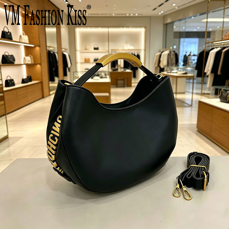 Luxury Bags Office - Halvemaanvormige dames handtas met gouden letter,