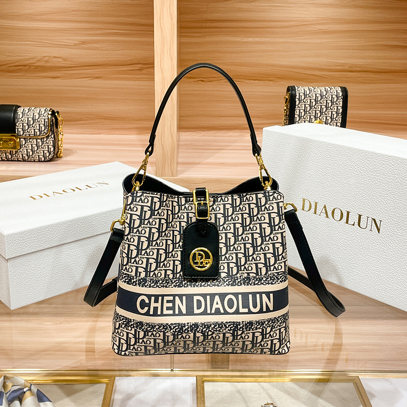Populaire klassieke dameshandt - Luxury Bags For Sale recensie en prijs